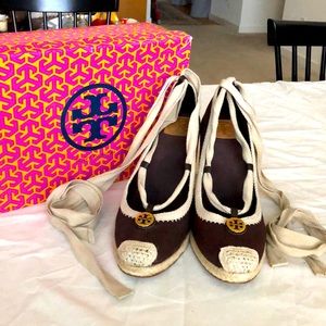 Tory Burch Cassie Espadrille in coffee bean/ivory